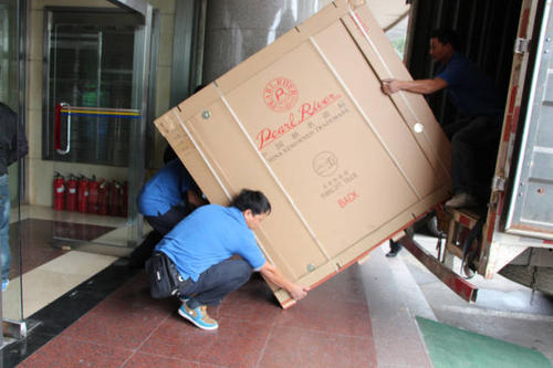 玉屏钢琴贵重工艺品无忧运
